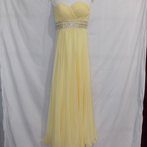 Elegant Yellow Chiffon Gown with Beaded Detail - Picture 1 of 4